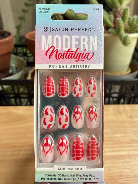 Salon Perfect Other - Salon Perfect Modern Nostalgia Press-On Nails – Chili Peppers & Flame Heart